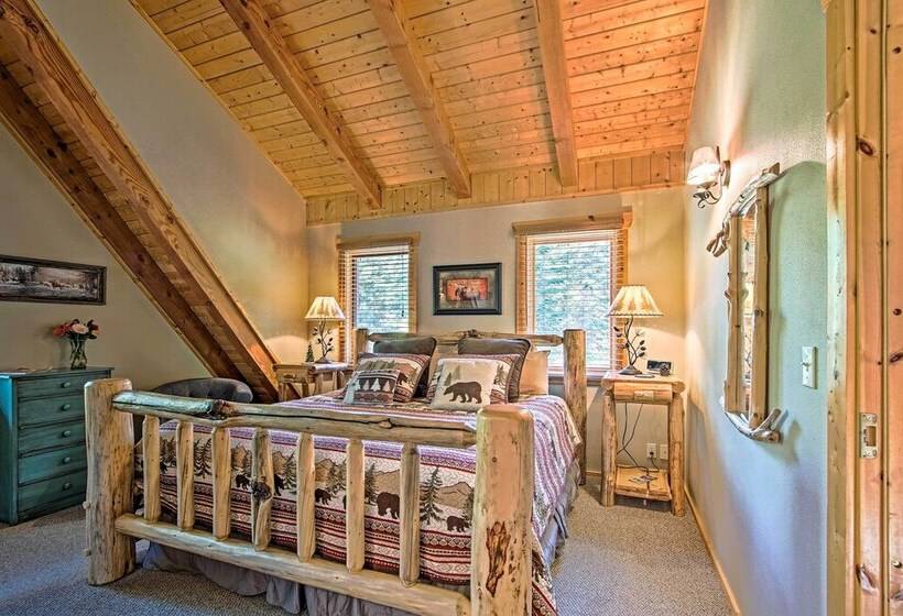 Cle Elum Mountain Cabin W/ Hot Tub & Trails!