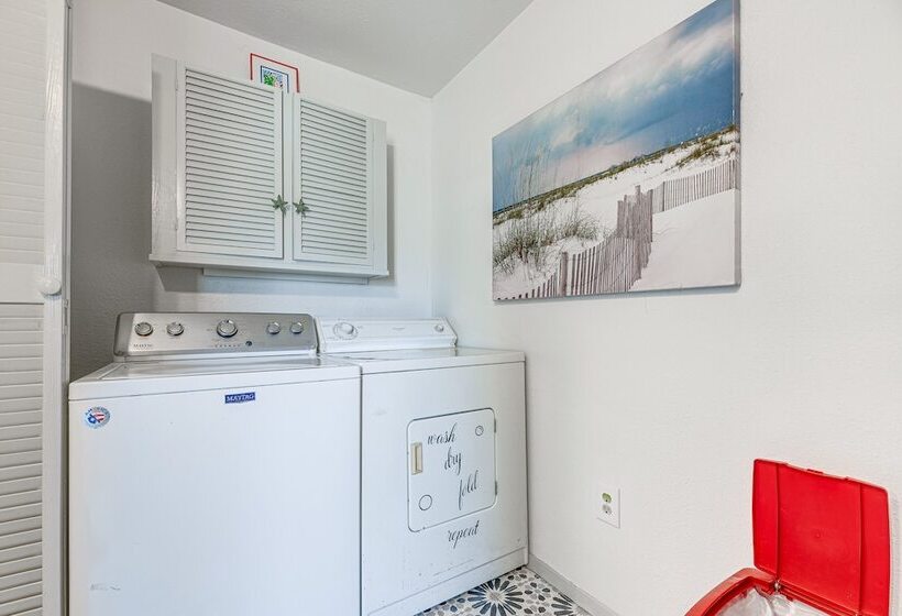 Cozy Cottage W/ Patio < 2 Mi To Rockport Beach!