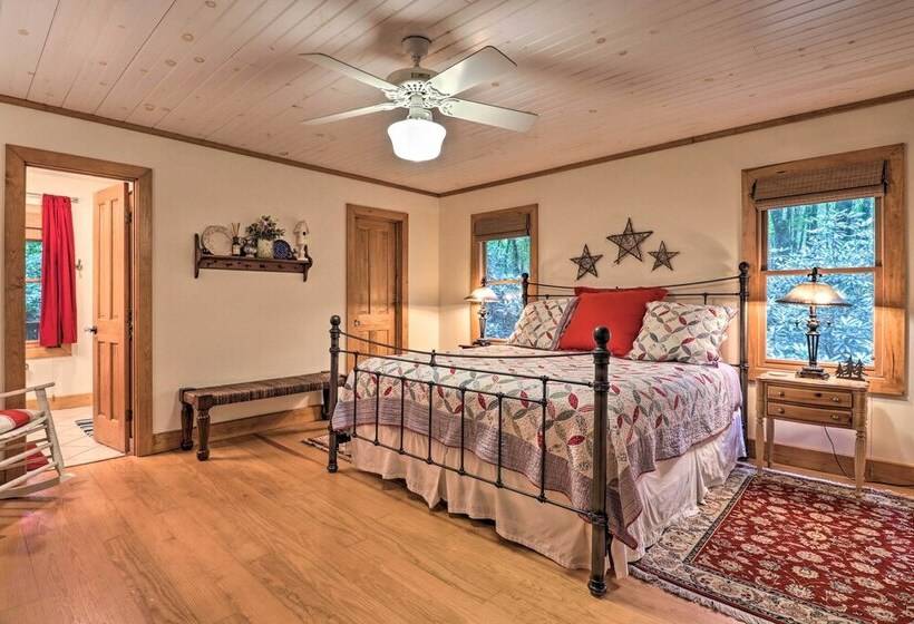 Creekside Mtn Retreat By Waterfalls & Hiking!