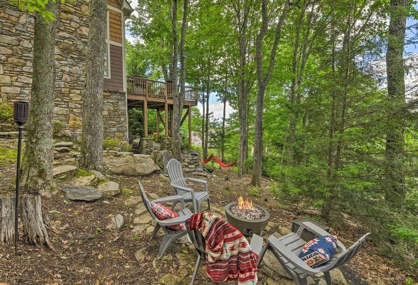 Eagle View Lodge   Luxury Home With Hot Tub!