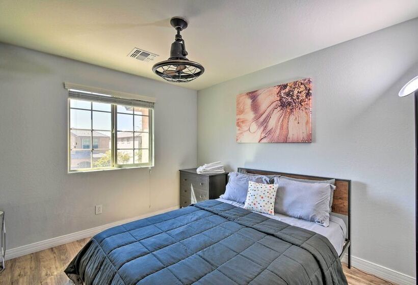 Glendale Home W/ Putting Green & Pool Access!
