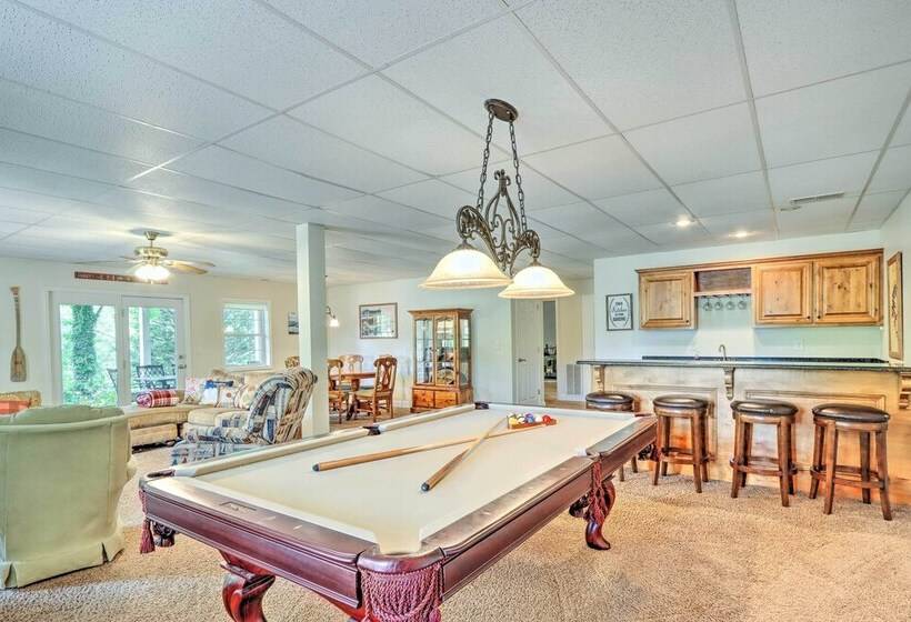 Lake Chatuge Retreat W/ Dock & Mtn Views!