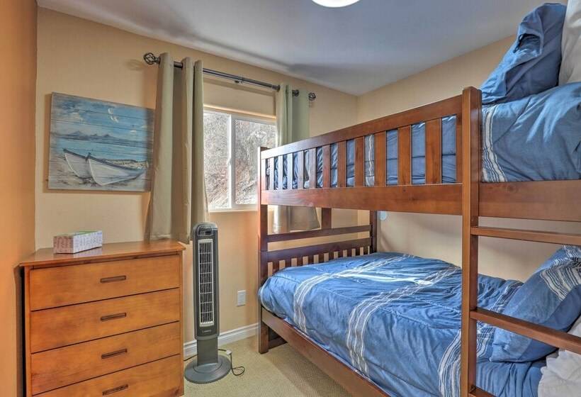 Lake Loon  Hillside  Cottage W/ Private Deck!