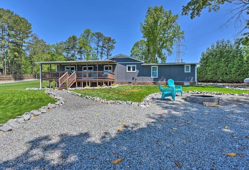 Lakefront Retreat W/ Kayaks & Paddleboards!