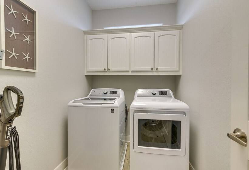 Luxe Home W/ Deck In Crystal Beach!