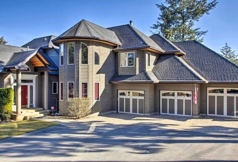 Luxurious Liberty Lake Hideaway W/ Hot Tub!