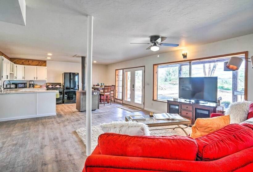 Pet Friendly Chino Valley Cabin W/ Game Room!