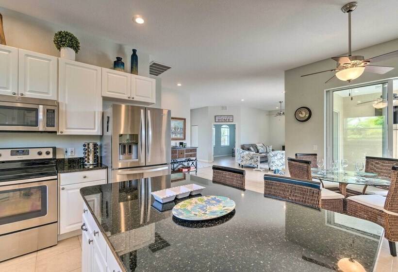 Port Charlotte Canalfront Home W/ Pool & Dry Bar!