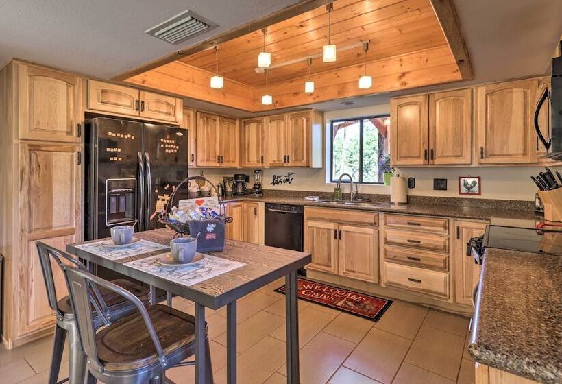 Prescott Cabin W/ Gas Grill ~ 3 Mi To Downtown!