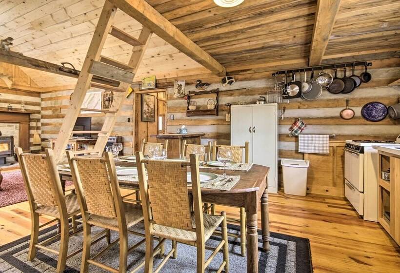 Scenic Cabin W/ Deck & Fire Pit   Near Hiking!