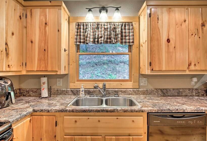 Fire Pit & Forest Views: Secluded Murphy Cabin!