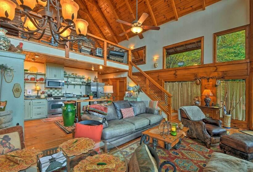 Secluded Nantahala Forest Refuge W/ Mountain Views