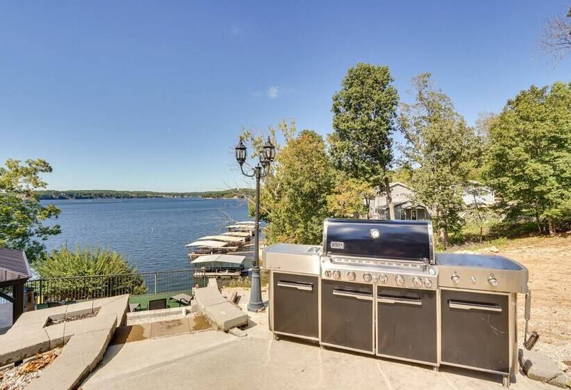 Spacious Lake Of The Ozarks Escape W/ Deck & Views