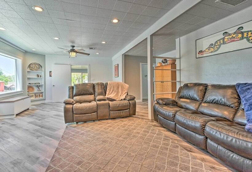 Stylish Basecamp 6850  Near Downtown Williams!