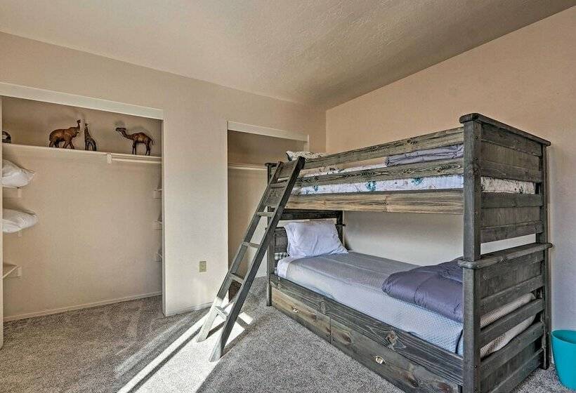 The Eagar House  White Mountains Gem W/ Views!