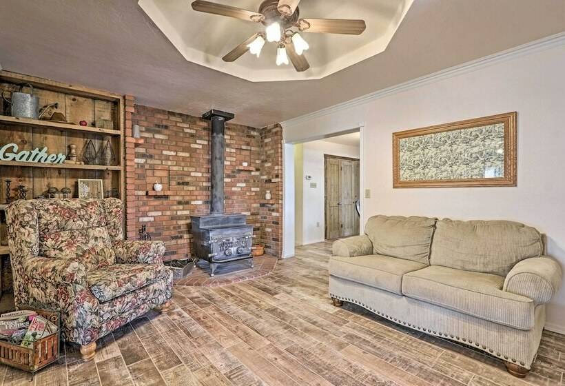 The Eagar House  White Mountains Gem W/ Views!