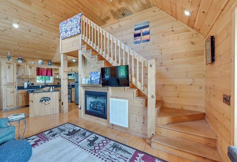 Warm & Cozy Cabin W/ Deck On Top Of The Blue Ridge