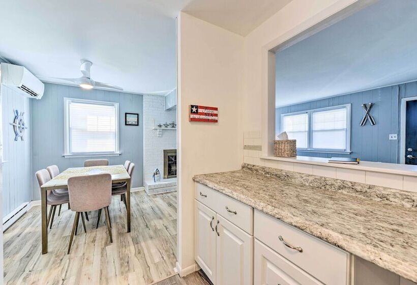 Bayfront Brigantine Escape W/ Porch & Bay Views!