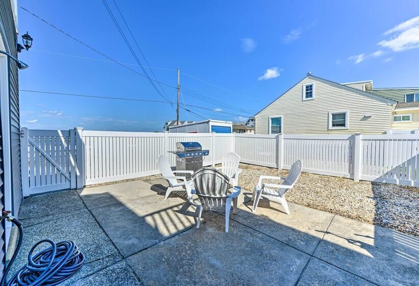 Bayfront Brigantine Escape W/ Porch & Bay Views!