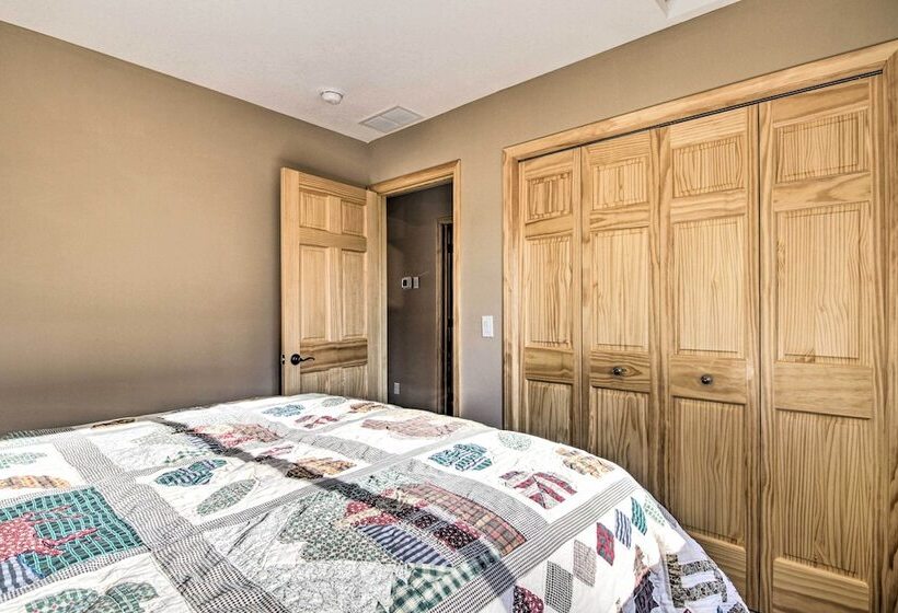 Breezy Point Cabin W/ Fire Pit   Walk To Lake