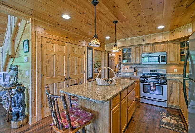 Mins From Polar Express Train: Bryson City Cabin!
