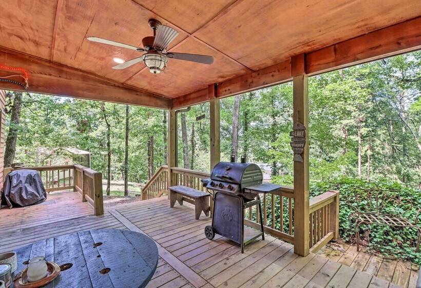 Charming Higden Cabin Near Greers Ferry Lake!