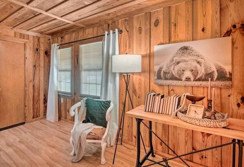 Charming Lakefront Retreat W/ Pier & Grill!