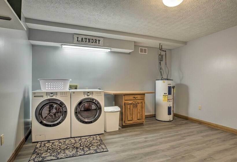 Blue Moon Cottage  W/ Amazing Views Of 5 Counties