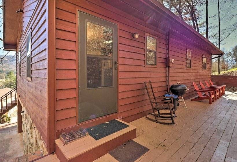 Franklin Family Home W/ 2 Decks & Fire Pit!