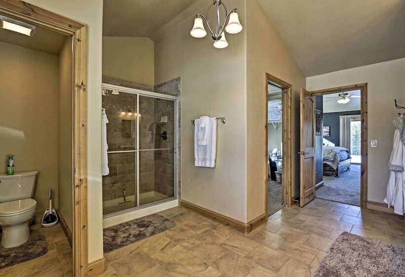 Grand Lake Getaway: Walk To Shadow Mountain Lake!