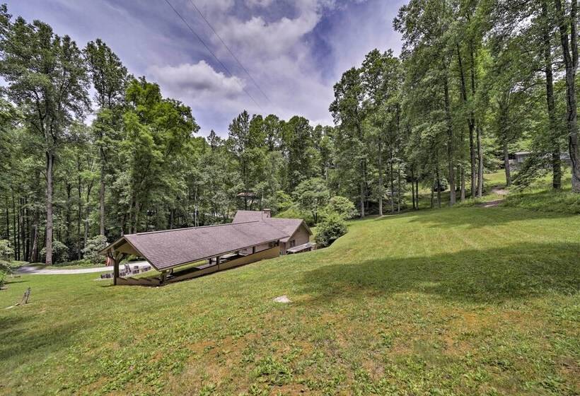 Historic Cabin: Grill & Hiking Trail Access!
