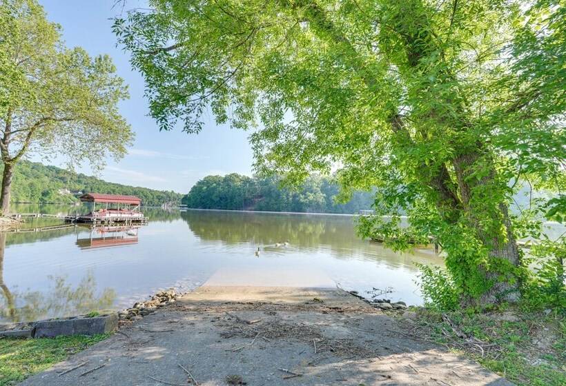 Lakefront Kingsport Home W/ Private Hot Tub!