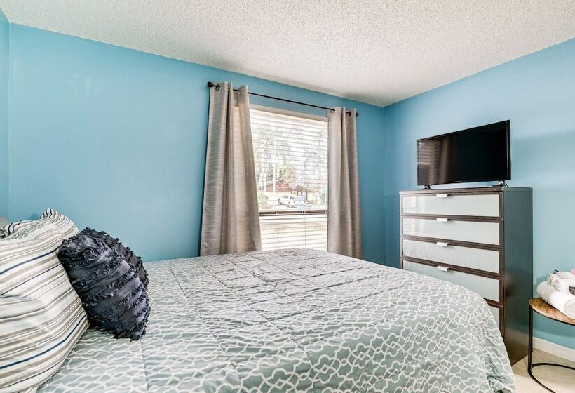 14 Mi To Dwtn Tampa Bay: Brandon Home W/ Fire Pit!