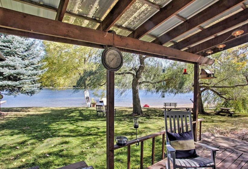 The Lake House In Rathdrum W/beach & Fire Pit