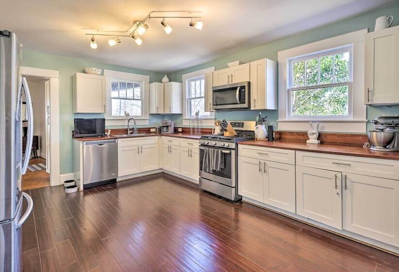 Birmingham Vacation Rental: 9 Miles To Downtown!