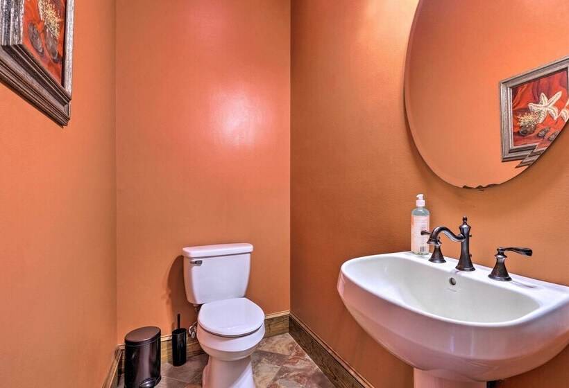 Bright Waveland Home   Walk To Beach Access!