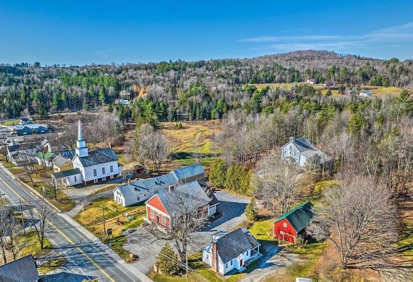 Charming Farmhouse: Walk To Village + Trails!