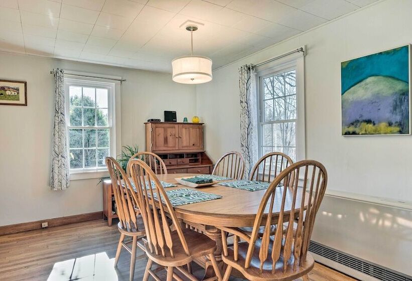Charming Farmhouse: Walk To Village + Trails!