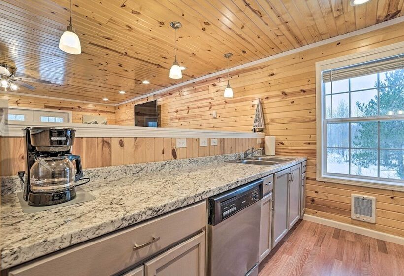 Cozy Elmira Cabin ~ 23 Mi To Boyne Mountain Resort