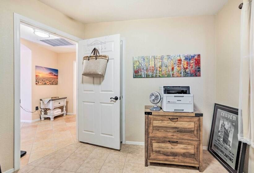 Goodyear Vacation Rental W/ Pool, Close To Hikes!