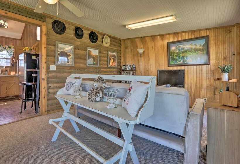 Highland Haven: Cabin On Working Cattle Farm!