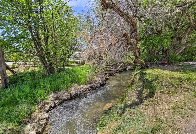 Idaho Falls Farmhouse ~ 11 Mi To Downtown!