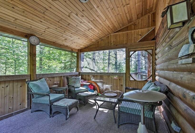 Lakefront Hazelhurst Cabin: Dock & Pool Table