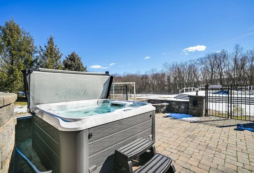 Spacious Hersey House W/ Pool, Fireplace & More!