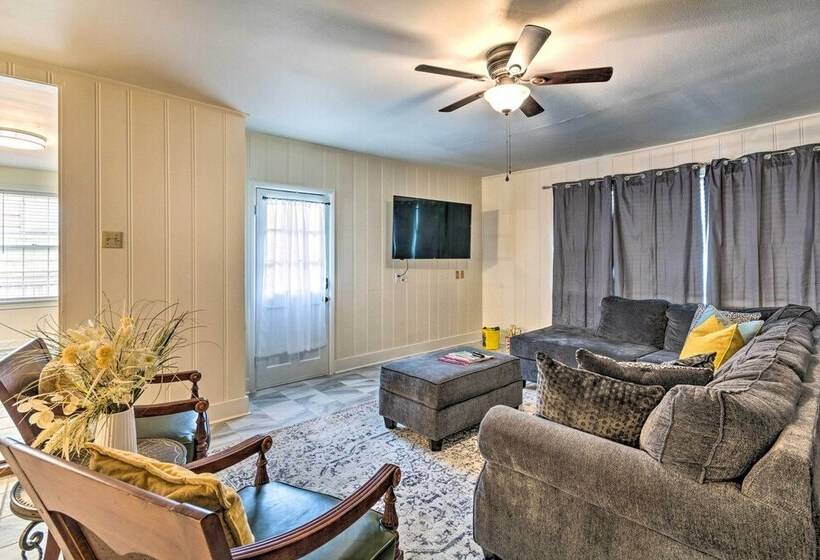 Little Rock Home ~ 5 Mi To Downtown!