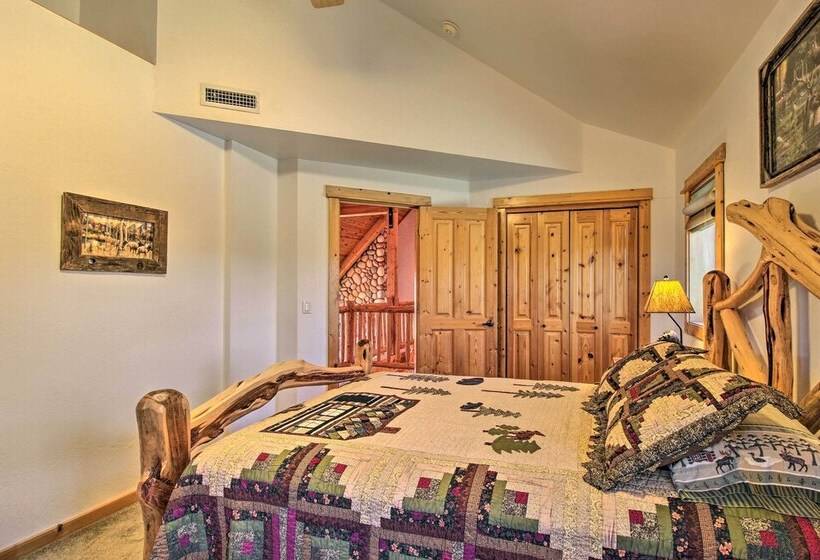 Luxe Show Low Home W/ Hot Tub, Game Room + Theater