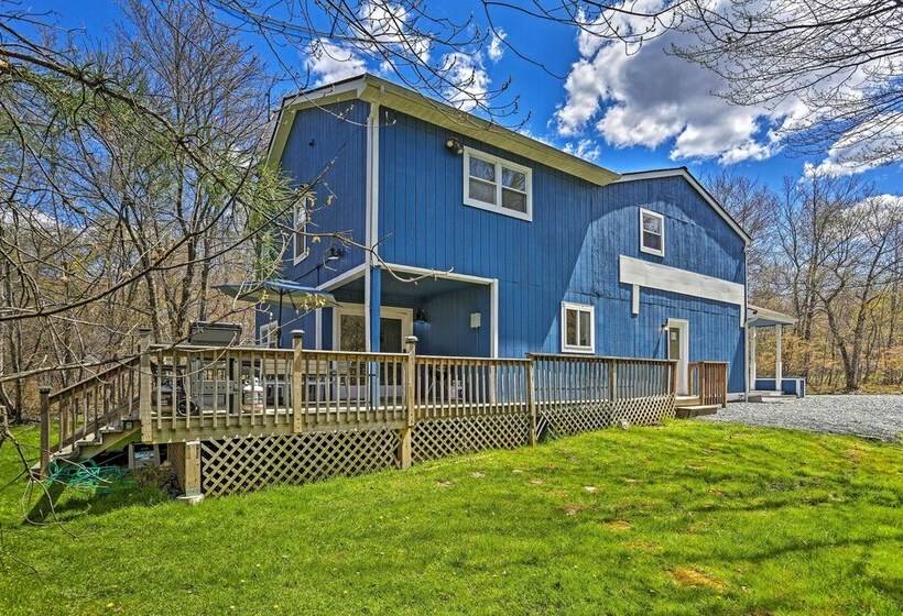 Peaceful Long Pond Home W/ Private Hot Tub!