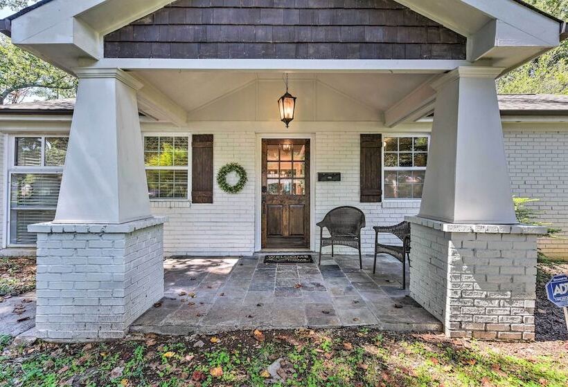 Pet Friendly Charlotte Home W/ Fenced Yard!