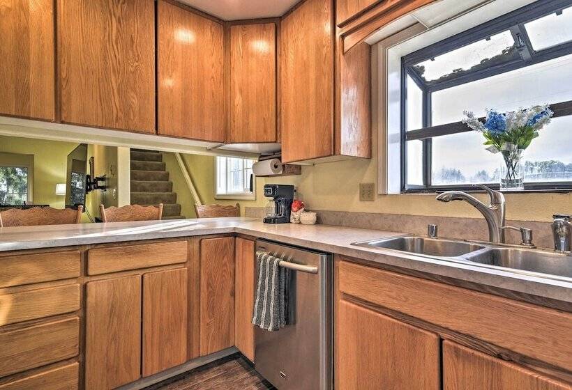 Pet Friendly La Center Home ~ 6 Mi To Casinos