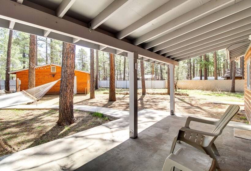 Pinetop Lakeside Cabin, Walk To Woodland Lake Park